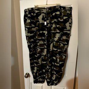 Ladies cargo pants